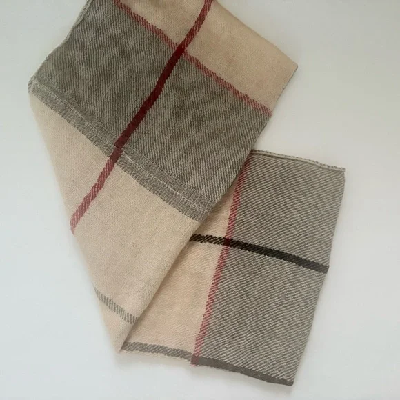 Scarf - Picture 4 of 4